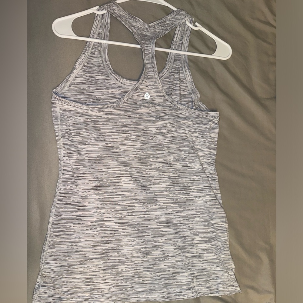 Lululemon tank!